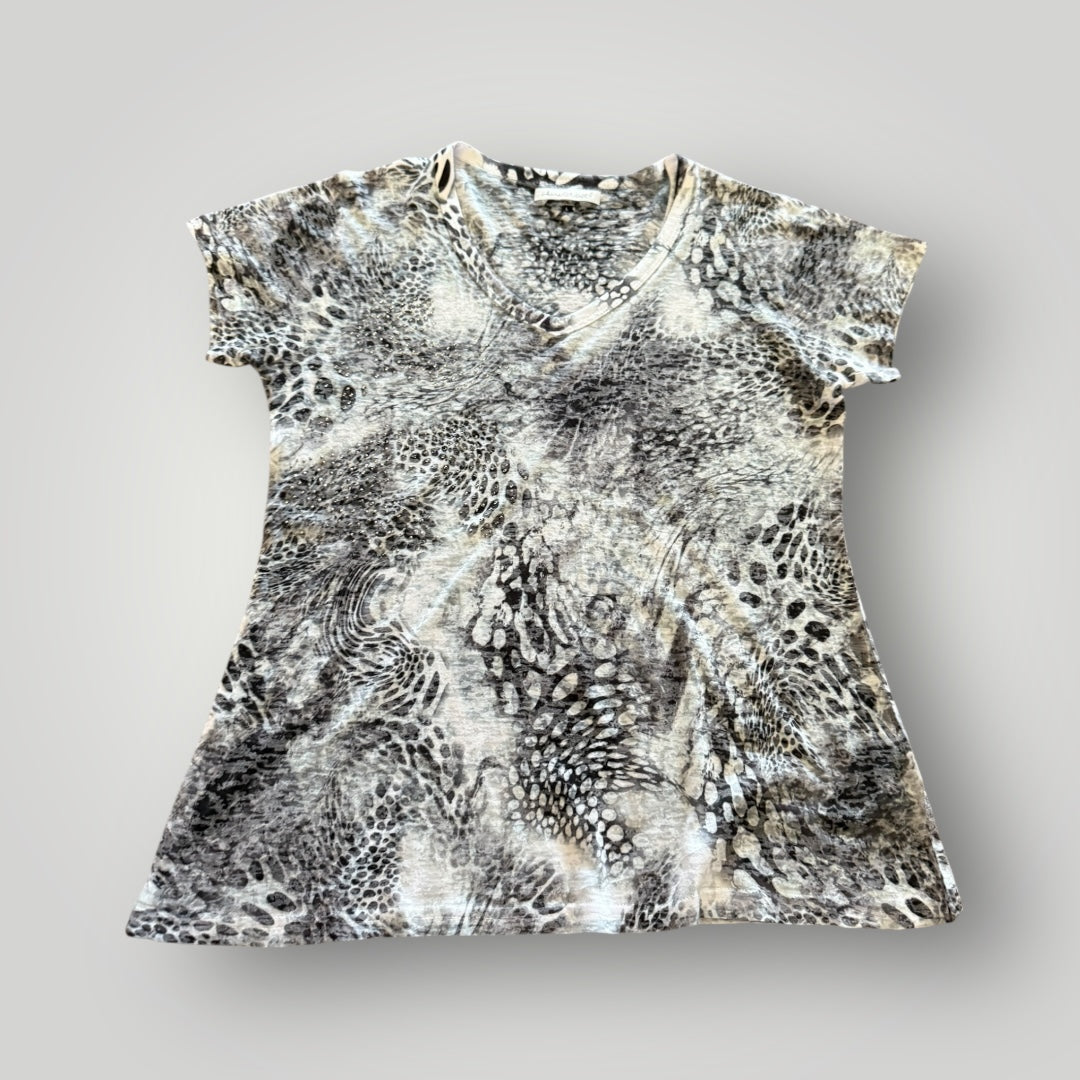 Keren Hart Animal Print V-Neck Tee Size Large